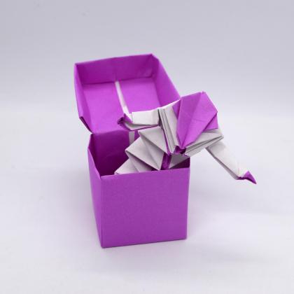 Jack-in-the-Box. FOld and image by Ilan Garibi