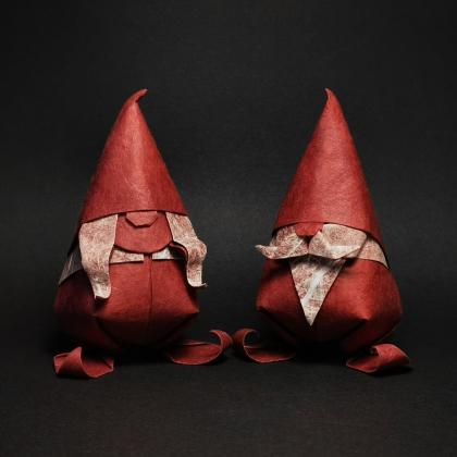 Standing Gnomes