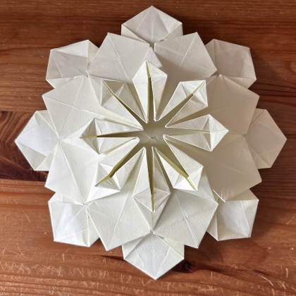 Rose window by Vicente Palacios, folded by M. Sirgo 
